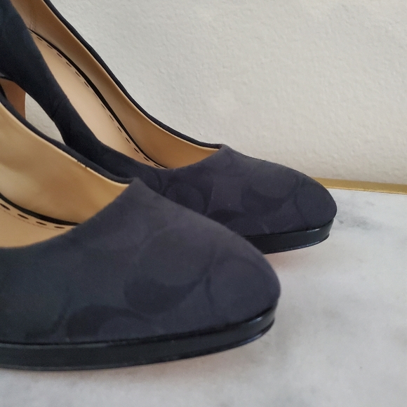 Coach Jacquard Signature Black Pattern Patent Leather Heels Women's Shoe Size 10 - Picture 3 of 13